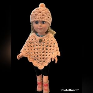 Poncho and hat for 18" doll A delight for your child's doll wardrobe!  Crochet